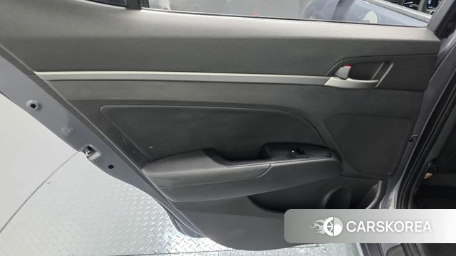Hyundai Avante AD id 4310952 из Кореи 17