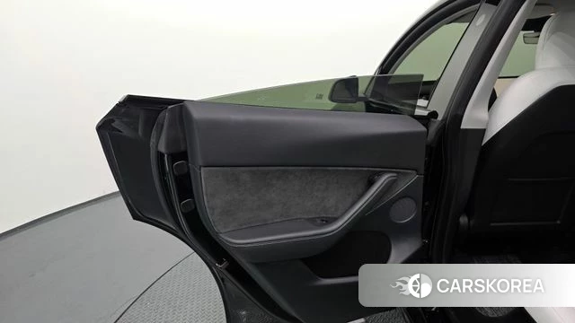 Tesla Model Y id 4421721 из Кореи 17