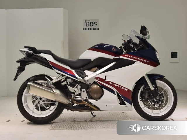Проданный Honda VFR800F 2019 из Японии, фото 2