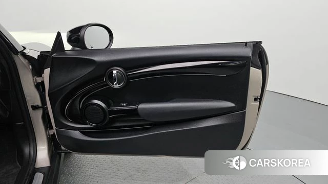 Mini Cooper Convertible id 4342846 из Кореи 17