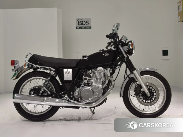 Проданный Yamaha SR400 id 4172687 из Японии