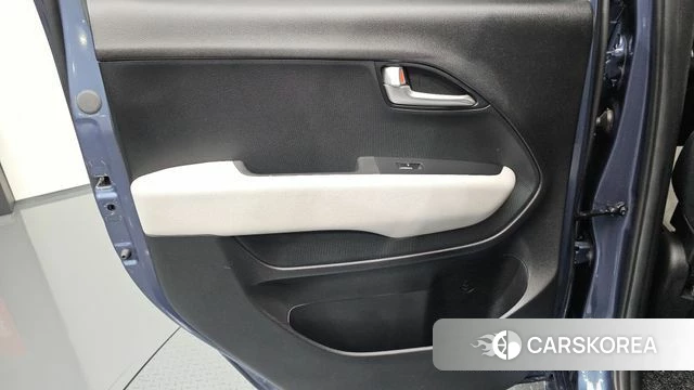 Kia The New Kia Ray EV id 4388308 из Кореи 17