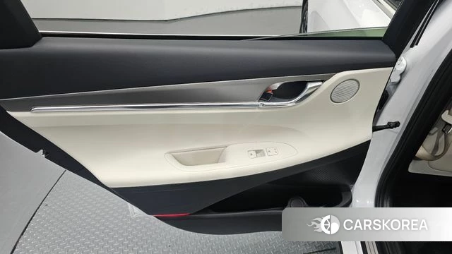 Hyundai The New Grandeur IG Hybrid id 4529064 из Кореи 17