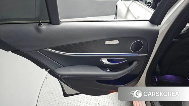 Mercedes-Benz E-Class W213 id 4408956 из Кореи 17