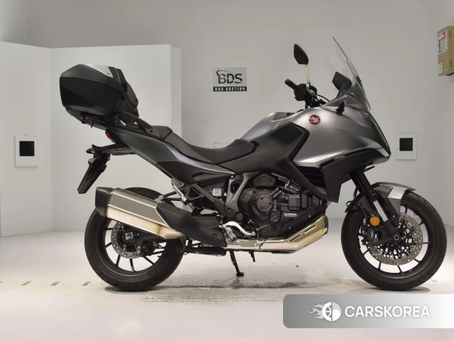 Проданный Honda NT1100 2022 из Японии