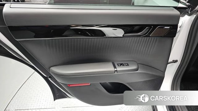 Hyundai Grandeur Hybrid (GN7) id 4578413 из Кореи 17