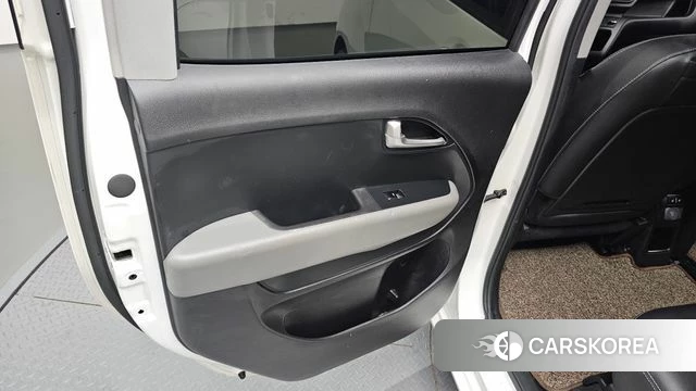 Kia The New Kia Ray EV id 4462914 из Кореи 17