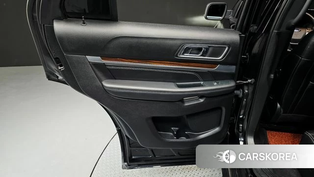 Ford Explorer id 4882346 из Кореи 17
