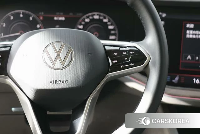 Volkswagen Touareg id 4307142 из Китая 17