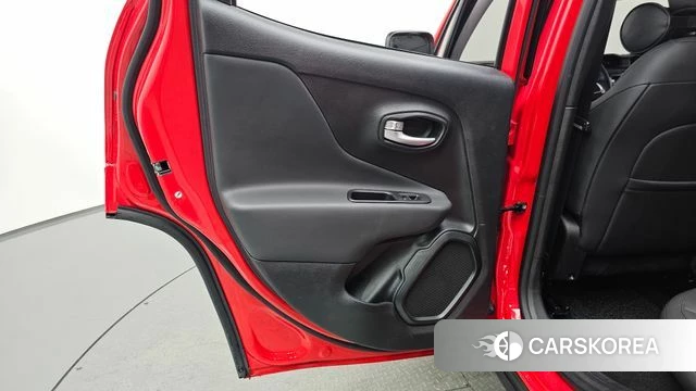 Jeep Renegade id 4533664 из Кореи 17