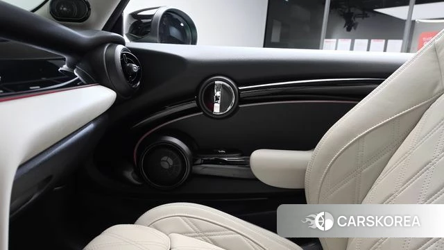 Mini Cooper S id 4361149 из Кореи 17