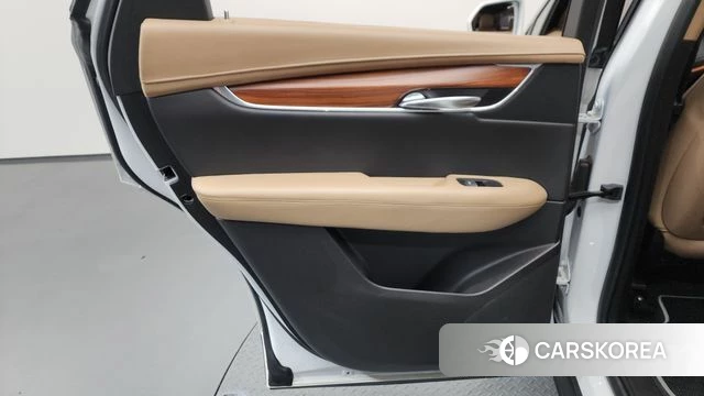 Cadillac XT5 id 4632883 из Кореи 17