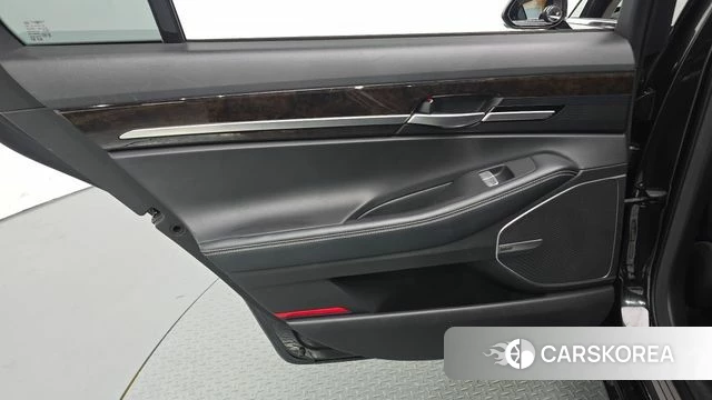 Genesis G90 id 4530697 из Кореи 17