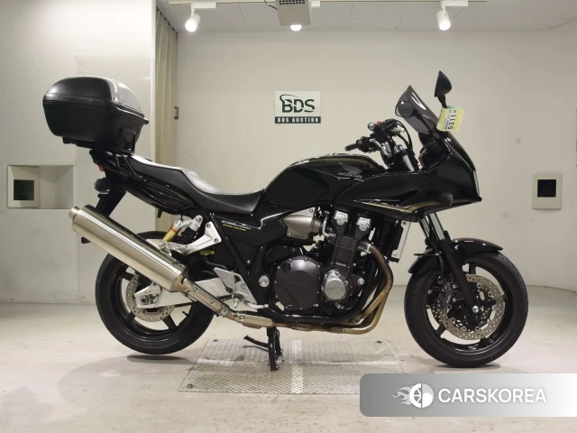 Проданный Honda CB1300SF BOLDOR 2011 из Японии