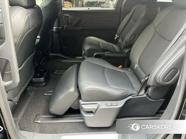 Toyota Saina id 4261180 из Китая 17