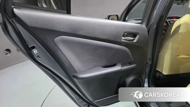 Toyota Prius 4th Generation id 4561615 из Кореи 17