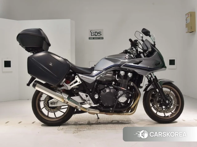 Проданный Honda CB1300SF BOLDOR 2017 из Японии, фото 2