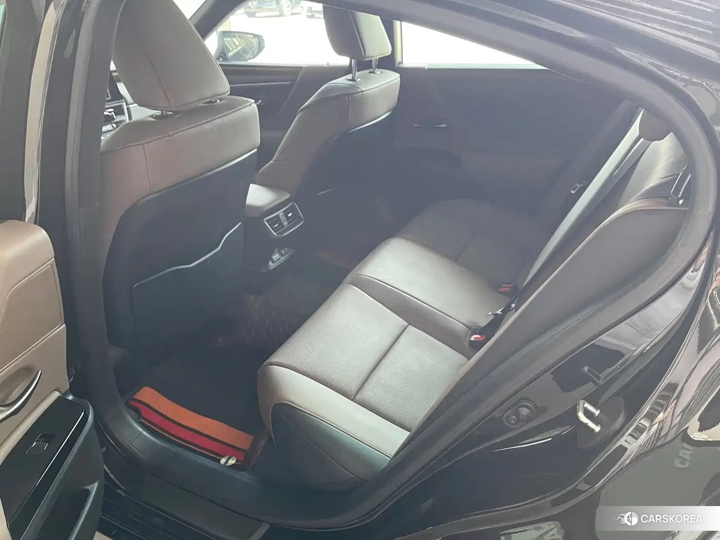Lexus ES id 4577608 из Китая 17