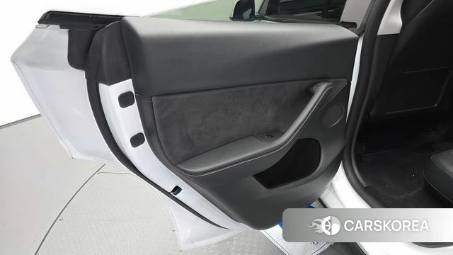 Tesla Model Y id 4650127 из Кореи 17
