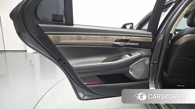 Genesis G90 id 4490429 из Кореи 17