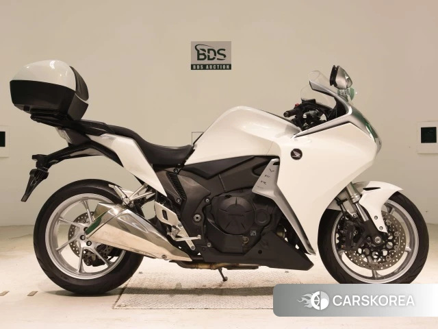 Проданный Honda VFR1200F 2014 из Японии, фото 2
