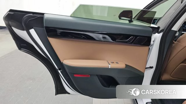 Hyundai Grandeur (GN7) id 4617406 из Кореи 17