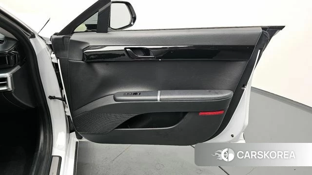 Hyundai Grandeur (GN7) id 4267213 из Кореи 17