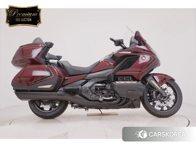 Проданный Honda GL1800 TOUR DCT 2025 из Японии