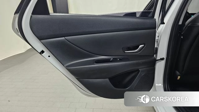 Hyundai Avante Hybrid (CN7) id 4864243 из Кореи 17