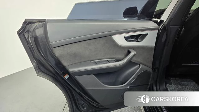Audi Q8 (4M) id 4609303 из Кореи 17