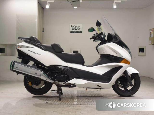 Проданный Honda SILVER WING 400 GT ABS 2015 из Японии