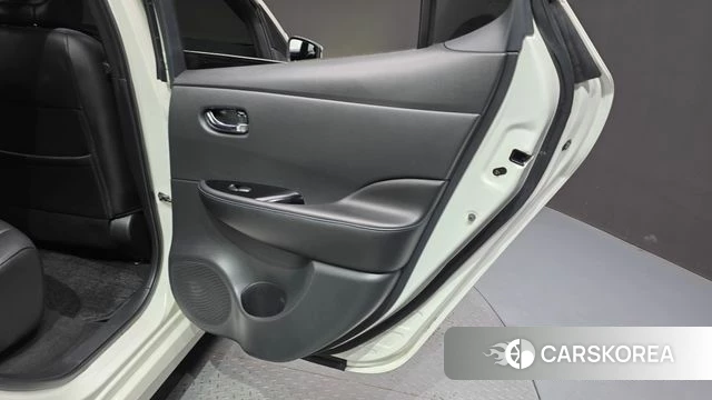 Nissan Leaf (ZE1) id 4595695 из Кореи 17