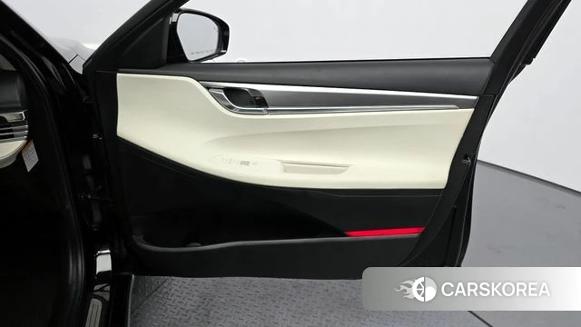 Hyundai The New Grandeur IG Hybrid id 4250180 из Кореи 17