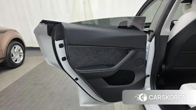 Tesla Model Y id 4315625 из Кореи 17