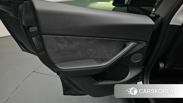 Tesla Model Y id 4505970 из Кореи 17