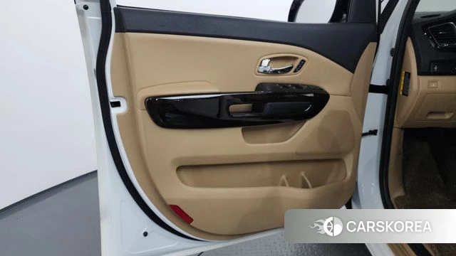 Kia The New Carnival id 4268568 из Кореи 17