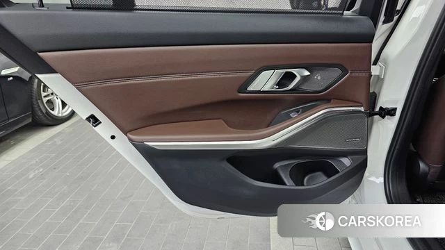 BMW 3 Series (G20) id 4834821 из Кореи 17