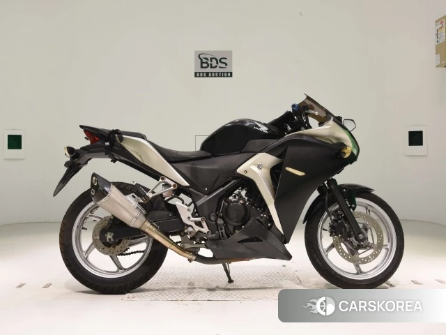 Проданный Honda CBR250R 2011 из Японии, фото 2
