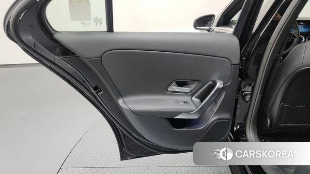 Mercedes-Benz A-Class W177 id 4307990 из Кореи 17