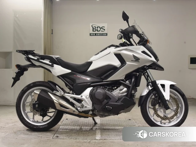 Проданный Honda NC750X DCT 2017 из Японии