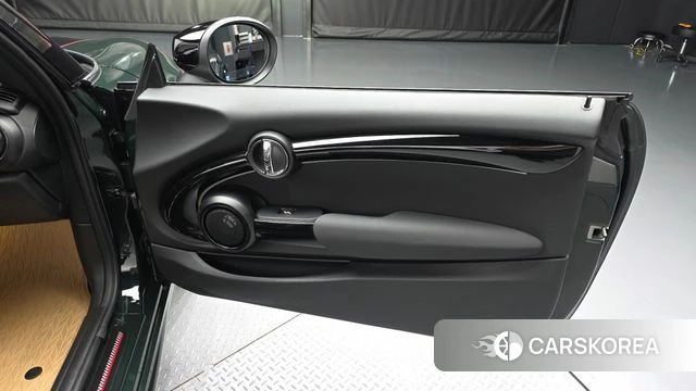 Mini Cooper S Convertible id 4730240 из Кореи 17