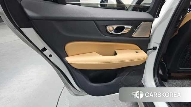 Volvo V60 Cross-Country 2nd Generation id 4330705 из Кореи 17