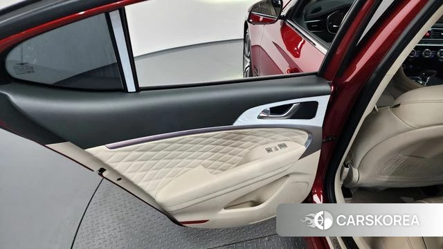 Genesis The New G70 id 4195174 из Кореи 17