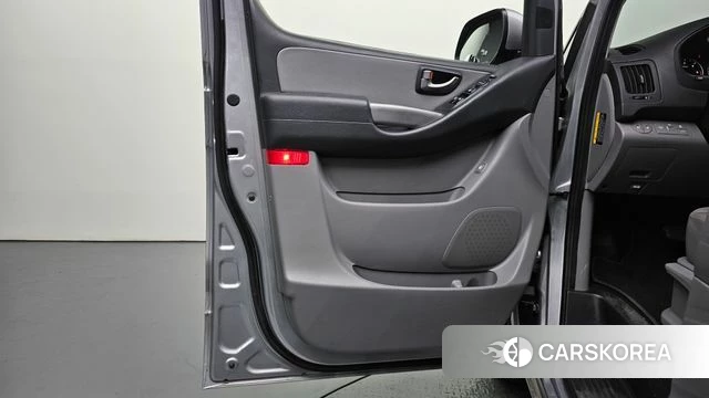 Hyundai The New Grand Starex id 4931193 из Кореи 17