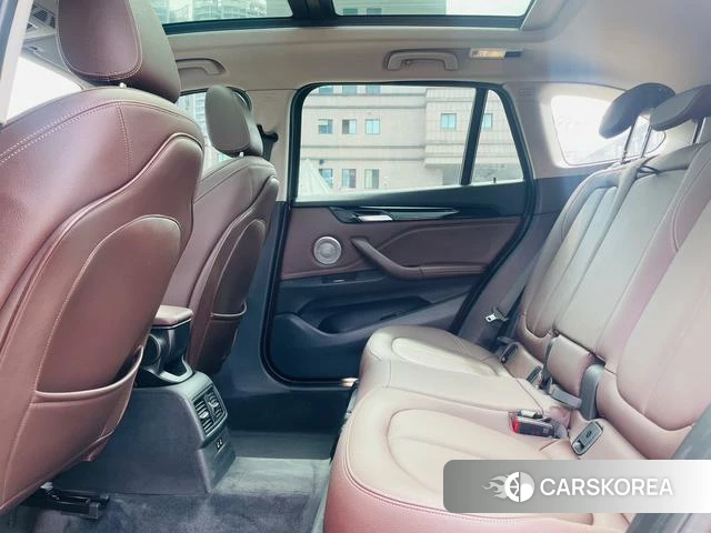 BMW X1 id 4359132 из Китая 17