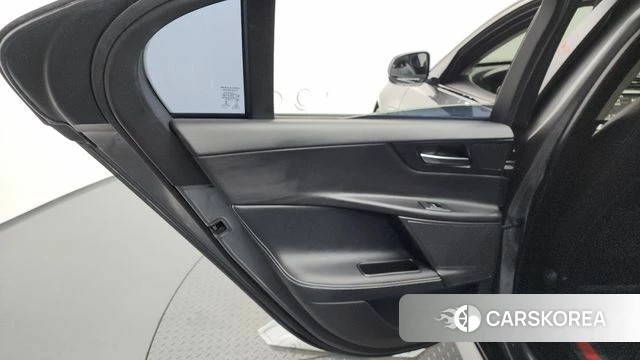 Jaguar XE id 4345486 из Кореи 17