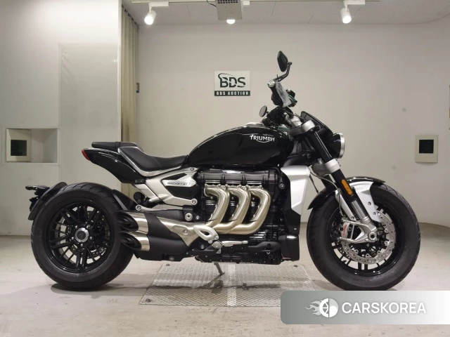 Проданный Triumph ROCKET 3 R 2023 из Японии