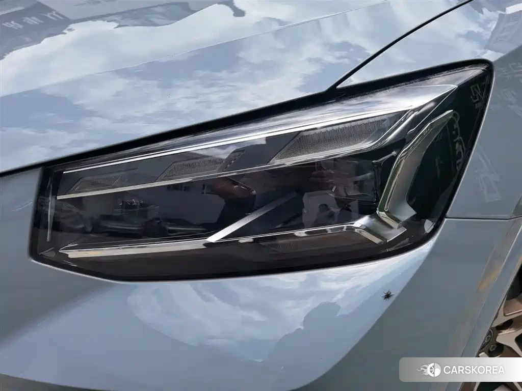 Audi Q2L id 4589109 из Китая 17