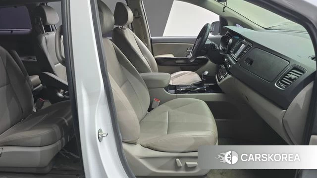 Kia The New Carnival id 4331738 из Кореи 17