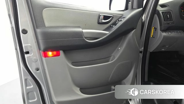 Hyundai The New Grand Starex id 4619899 из Кореи 17